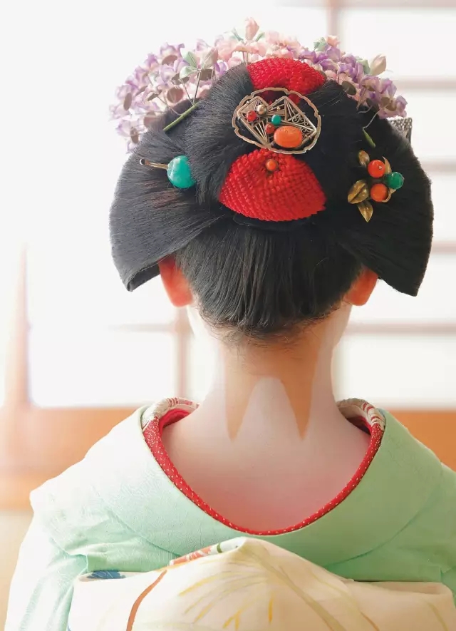 日本艺伎发型图片
